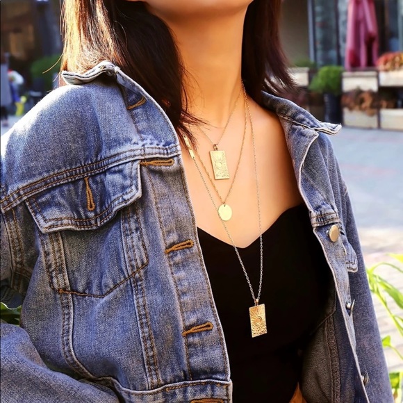 happy go zoe Jewelry - Gold Coin Medallion Pendant Necklace